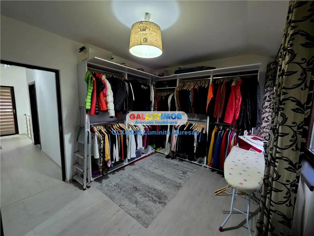 Vanzare casa tip duplex P + 1 Valea Voievozilor Razvad - foto 23