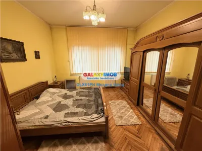 Vanzare casa 4 camere, zona Lupeni, Ploiesti - foto 3