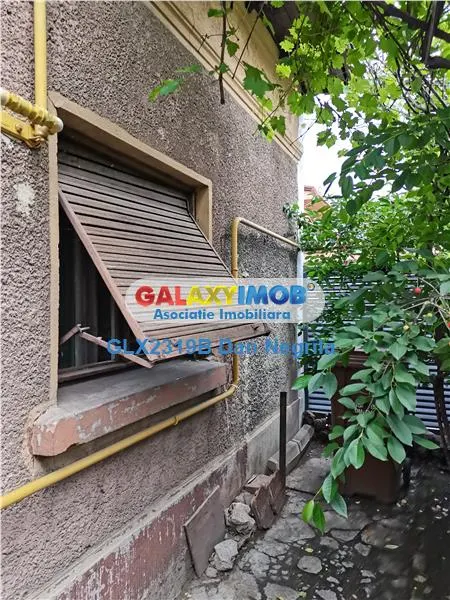 Domenii, urgent, casa3 camere,curte proprie - foto 1
