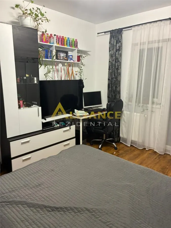 Vila cu 4 camere - 3 bai | Mobilata si Utilata - Autostrada A0 - foto 6