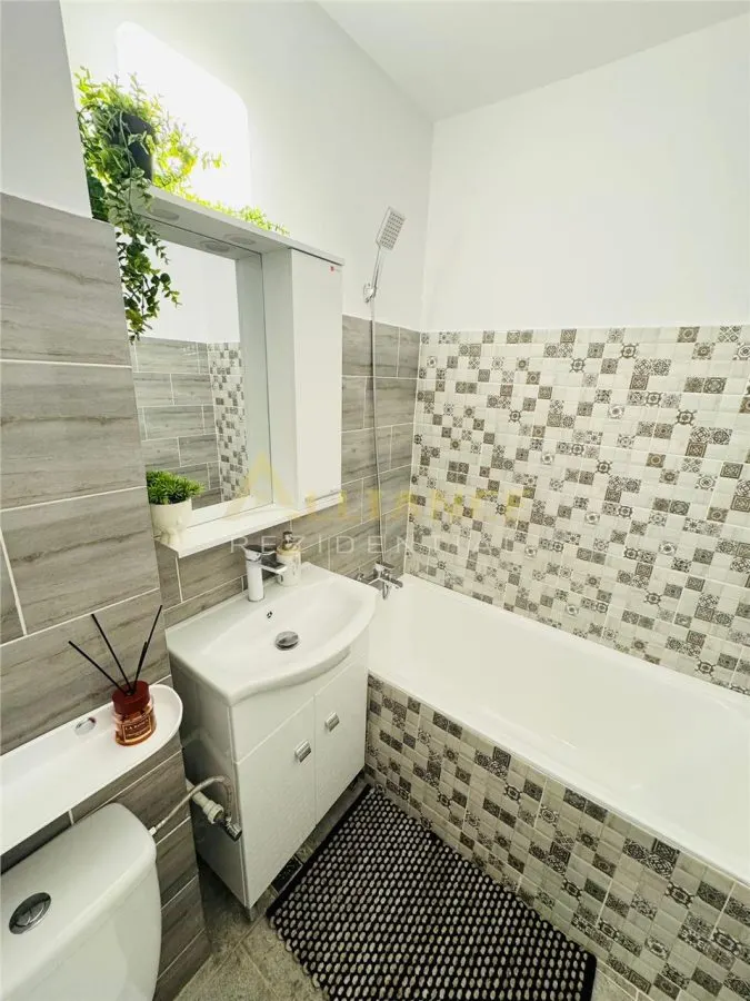Garsoniera  de vanzare - foto 11