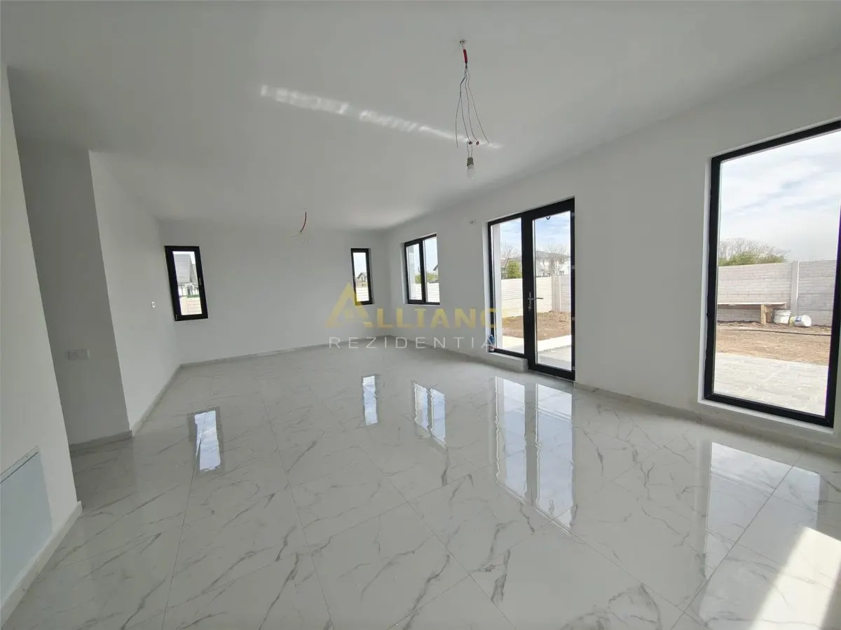 Casa parter | 90 mp utili | Teren 427 mp | Str. Zanelor - foto 7