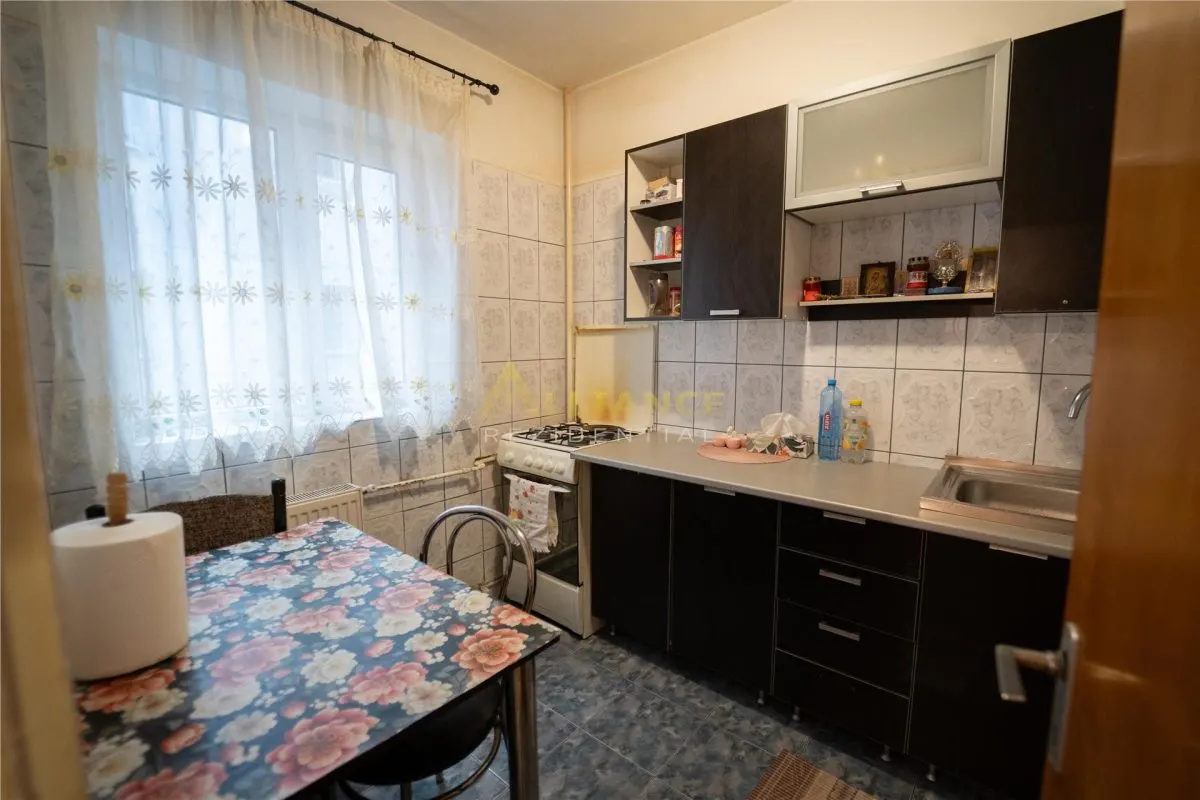 APARTAMENT 3 CAMERE - TINERETURLUI - foto 8