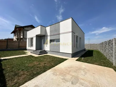 Casa individuala - 3 camere - 2 bai-310 mp teren - Berceni