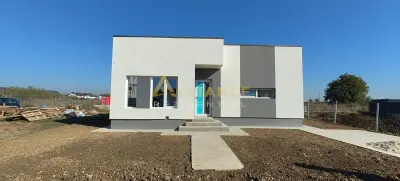 Casa individuala - 3 camere - 2 bai-310 mp teren - foto 3