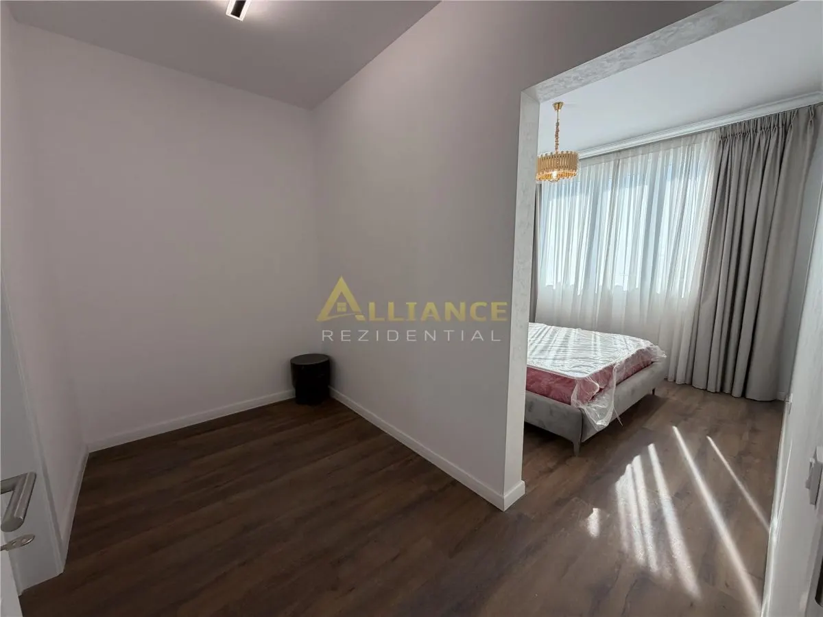 Vila moderna cu arhitectura deosebita â€“ gata sa devina acasa - foto 16