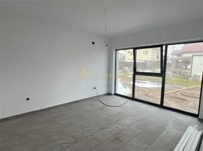 Casa 3 camere- strada asfaltata- 67 mp utili - foto 7