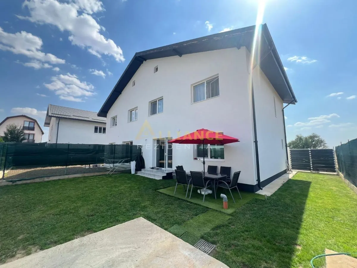  4 camere 2 bai teren 217mp - foto 1