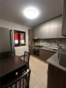 Apartament 3 camere - Aparatorii Patriei - foto 2