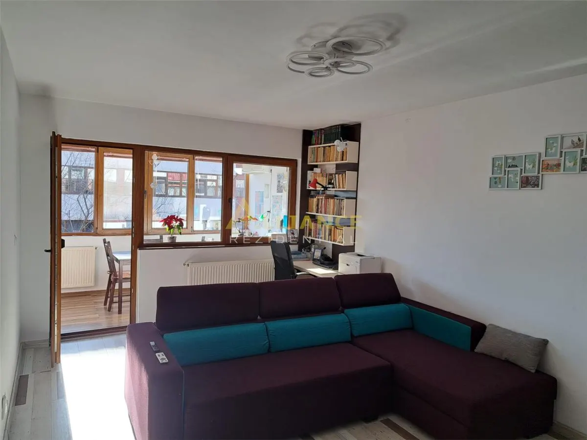Apartament 3 camere de vanzare - Soseaua Oltenitei Sector 4 - foto 1