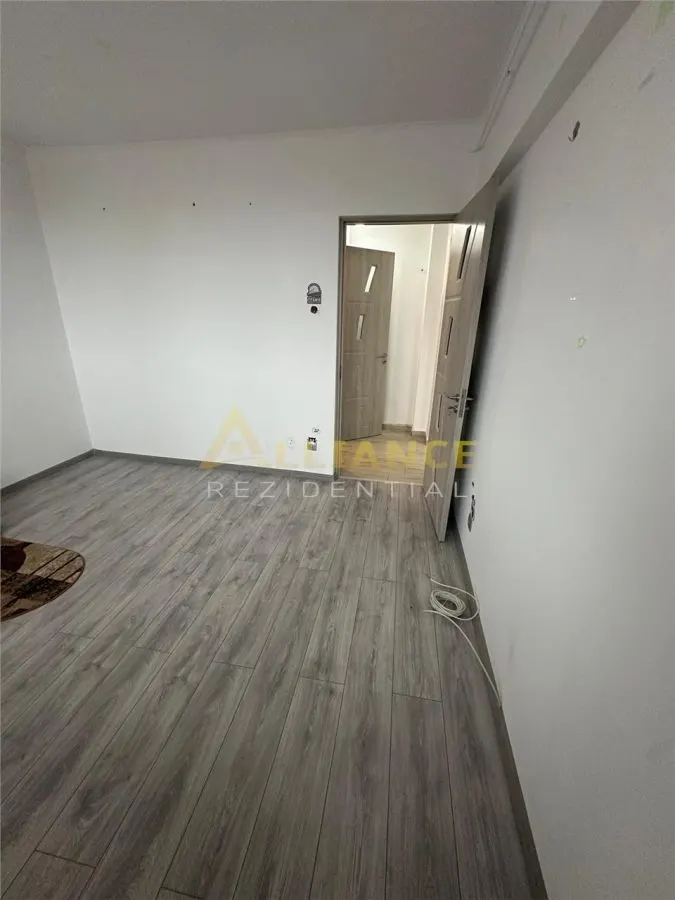 Apartament 2 Camere Complet Renovate - foto 10
