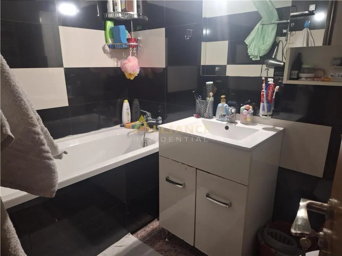 De vanzare - Apartament 2 camere | Str. Miraslau | Popesti-Leordeni  - foto 12