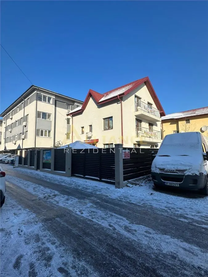 Casa individuala 213 mp, teren 300 m - foto 1