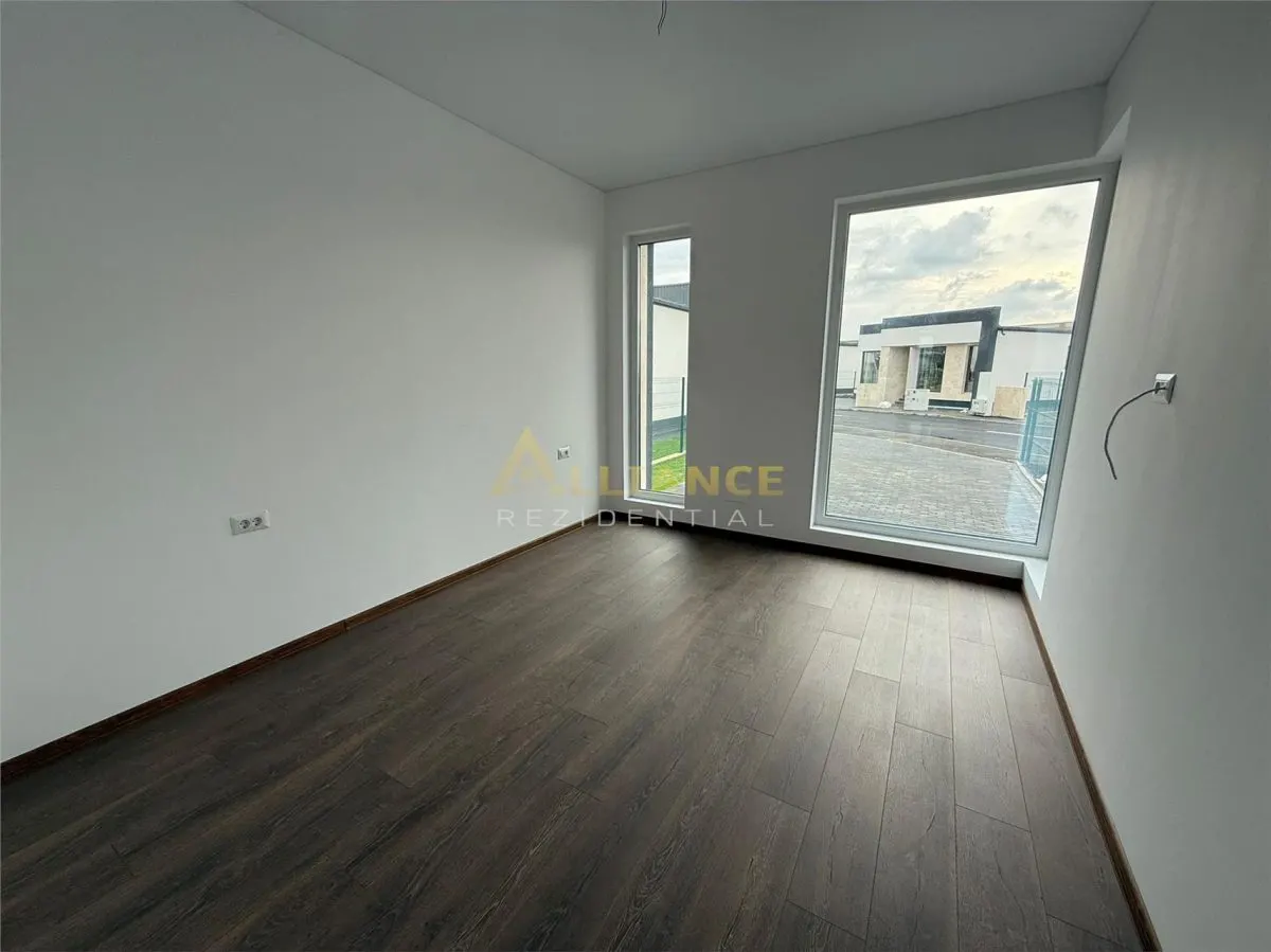 Casa moderna parter / 3 Camere / 2 Bai / Dressing / 2 minute STV - foto 12