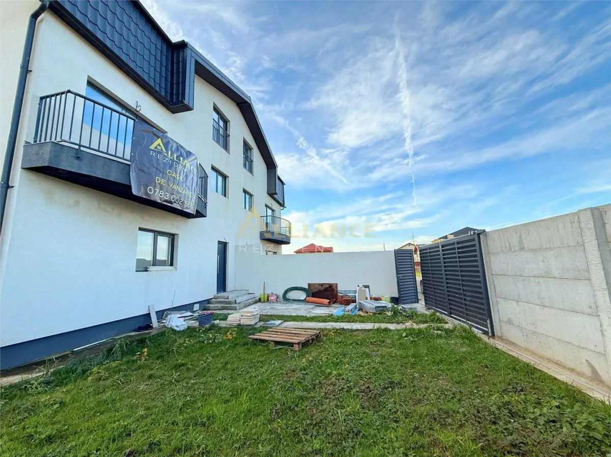 Duplex / 6 Camere / 3 Bai / Teren 250 mp - foto 2