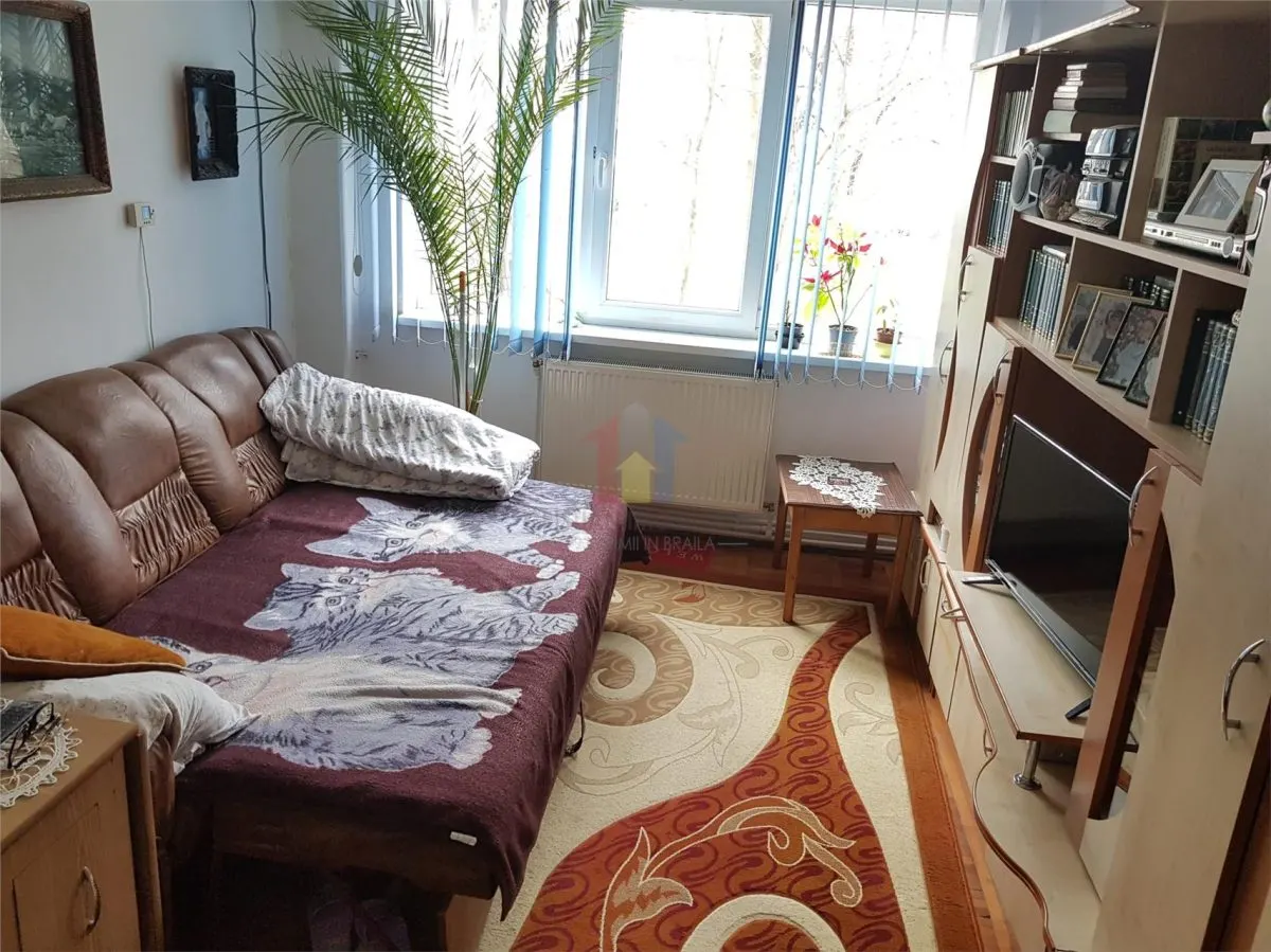 2 camere confort 1 Hipodrom parter cu balcon - foto 3