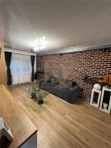 Sf. Lazar - Palas , 2 camere , amenajat la cheie ! - Iasi