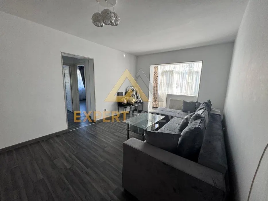 Apartament 3 camere B-dul Traian Baia Mare - foto 3