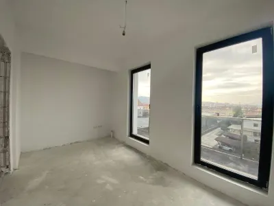 APARTAMENT 4 CAMERE | DECOMANDAT | ZONA RESTAURANT GIULIA - foto 2