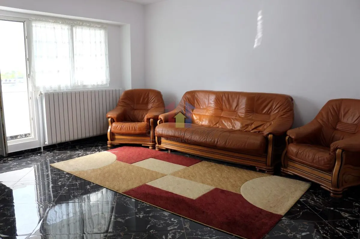 1 camera Mobilat si Utilat, Buzaului, etaj intermediar - foto 1