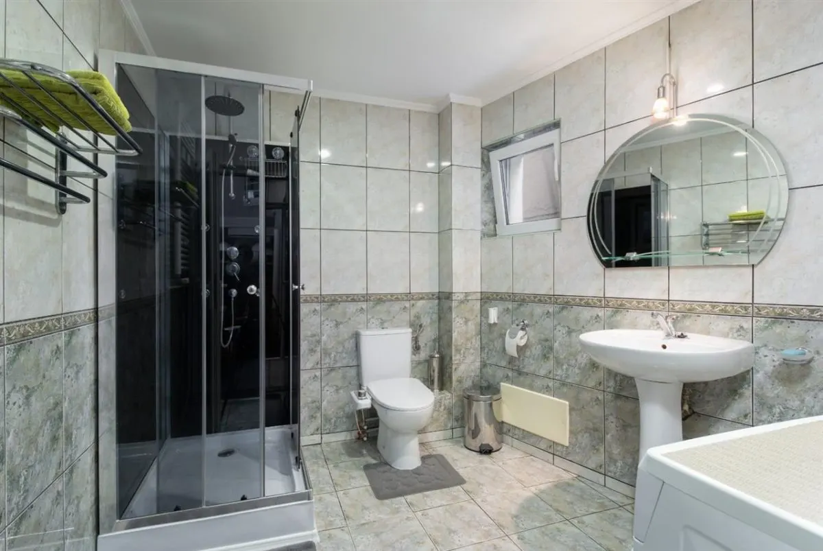 Vila S+P+M cu 3 dormitoare, Oradea, Cartier Iosia - foto 12