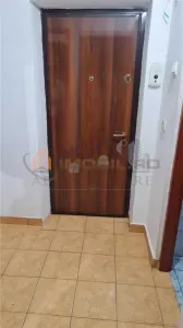 Garsoniera - zona Frumoasa - foto 4