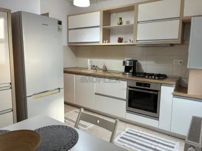Apartament 2 camere, zona Tractorul - foto 3