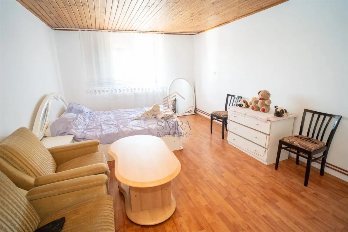 Casa in Rogerius cu spatiu comercial si 3 unitati separate - foto 15