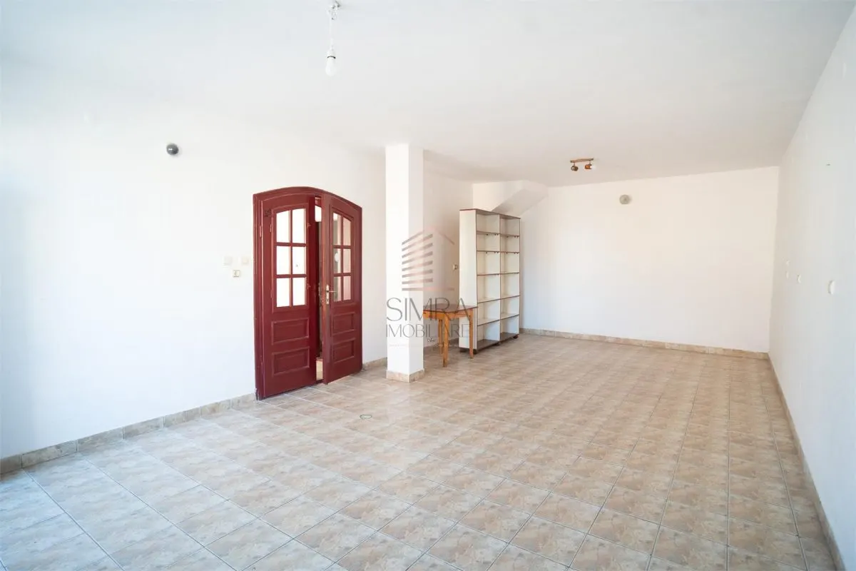 Casa in Rogerius cu spatiu comercial si 3 unitati separate - foto 20