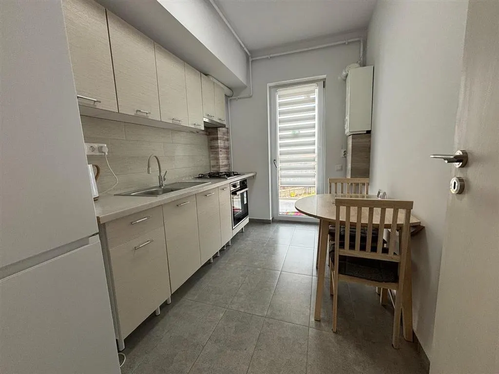 Inchiriere apartament 2 camere, bloc nou, zona Centrala - foto 16