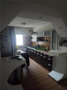 APARTAMENT 3 CAMERE FILIASI - Filiasi