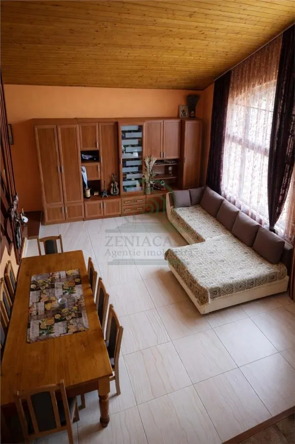 Casa de vanzare Raducaneni Iasi + 4000 mp teren - foto 2
