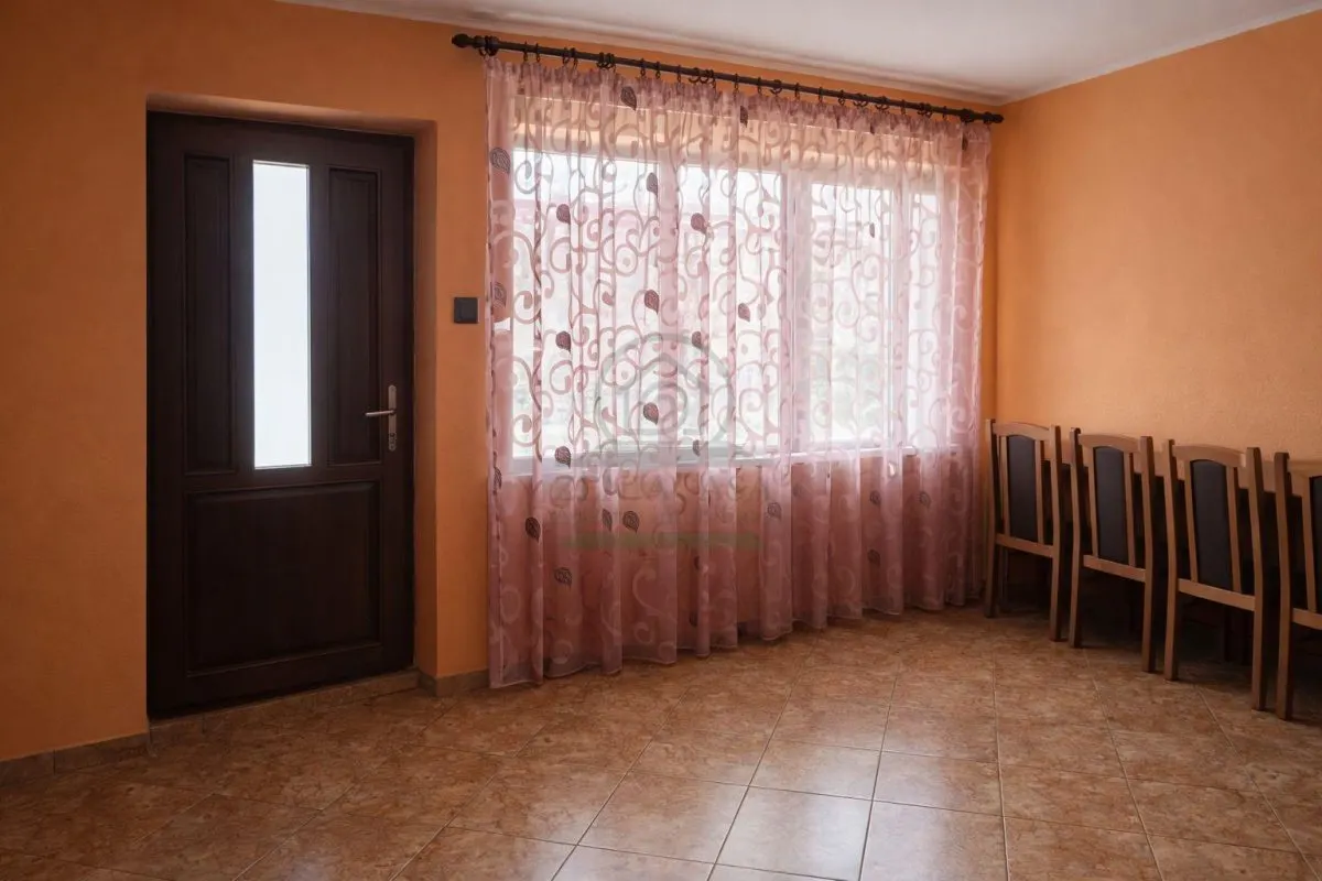 Casa de vanzare Raducaneni Iasi + 4000 mp teren - foto 9
