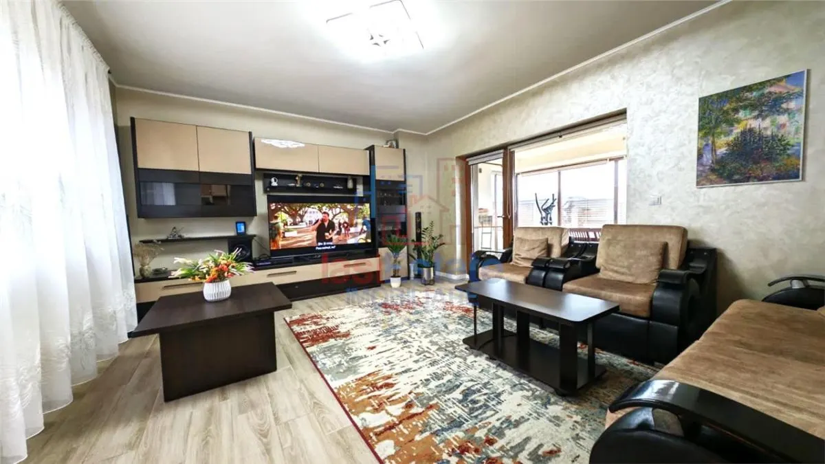 Vila 4 camere Premium Miroslava - Terasa panoramica - foto 7