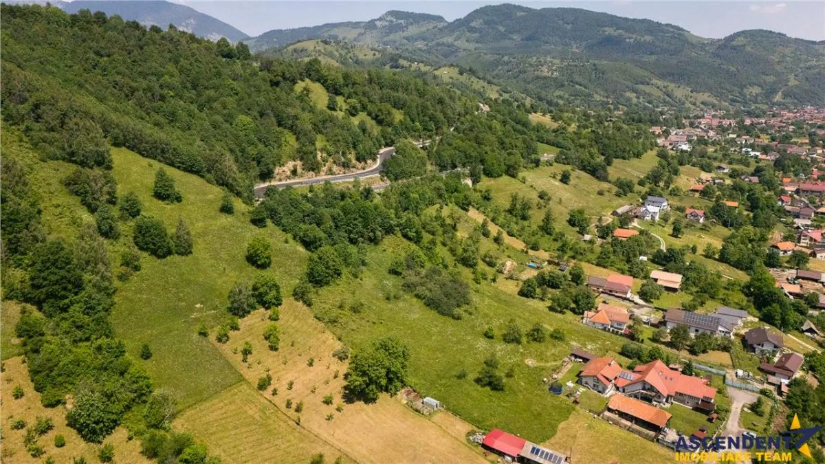 FILM!View superb catre munti,teren pretabil constructie Hotel,4.400 mp, Moieciu de Jos, Bran - foto 20