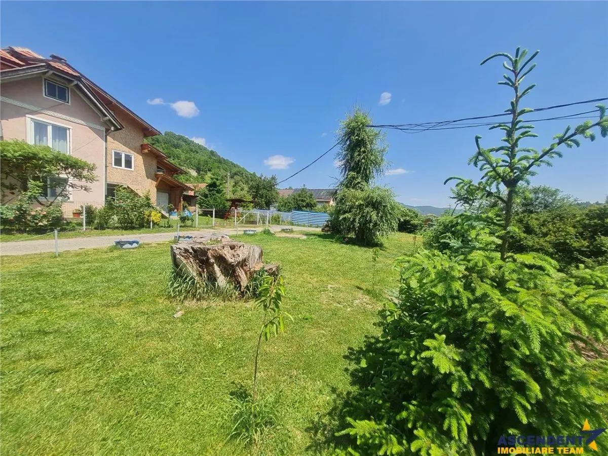 FILM!View superb catre munti,teren pretabil constructie Hotel,4.400 mp, Moieciu de Jos, Bran - foto 7