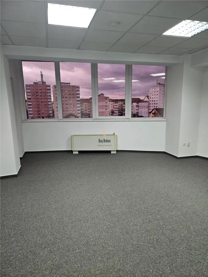 Spatii Birouri - 500 mp - Sos Sibiului - foto 1