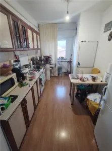 Apartament 4 camere 99mp etaj intermediar - Iasi