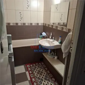 Apartament 3 camere zona Nicolina - foto 5