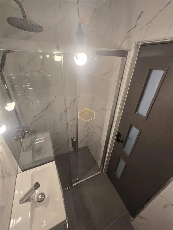Apartament cu 2 camere, la parter | Complet renovat - Micro 14 - foto 9