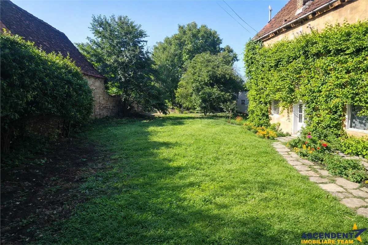 Duplex, personalizabil, cu 1.000 mp teren, Prejmer, Brasov - foto 1
