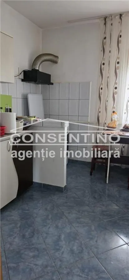 Se vinde apartament cu 2 camere , Brosteni , la etajul 3 - foto 7