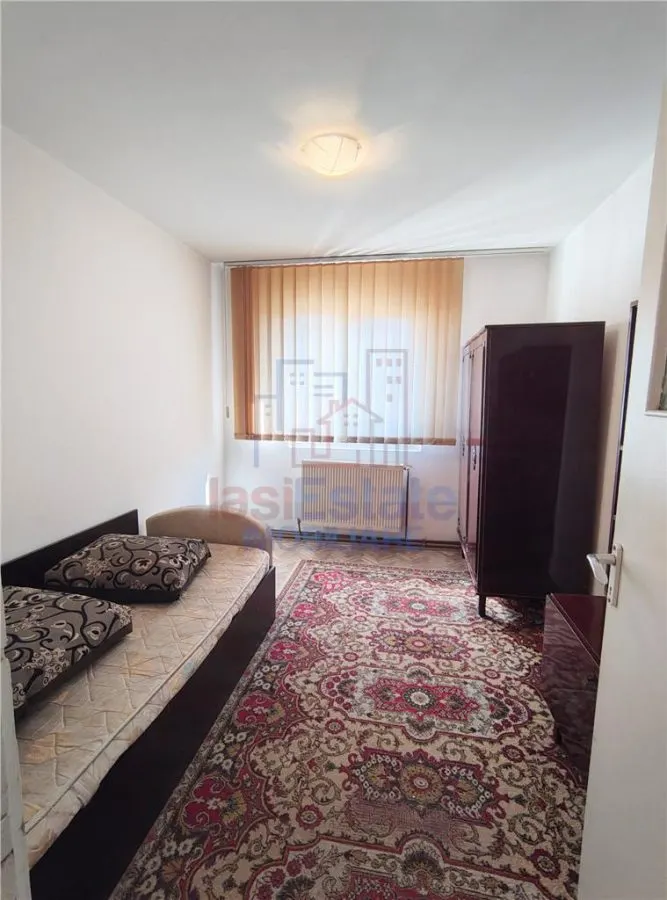 Apartament 3 camere Podu Ros - foto 8
