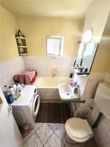 Video | Apartament cu 3 camere decomandate | Micro 17 | Strada Brasov - foto 11