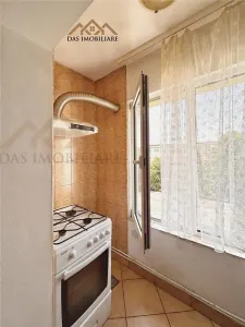 Apartament 2 camere, decomandat, str.Dobrogei - foto 5