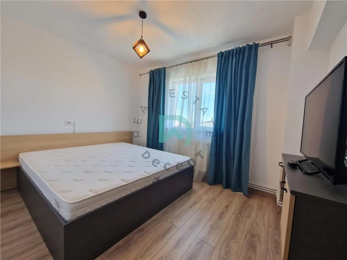 Apartament 2 camere, renovat, Tractorul, Brasov - foto 3