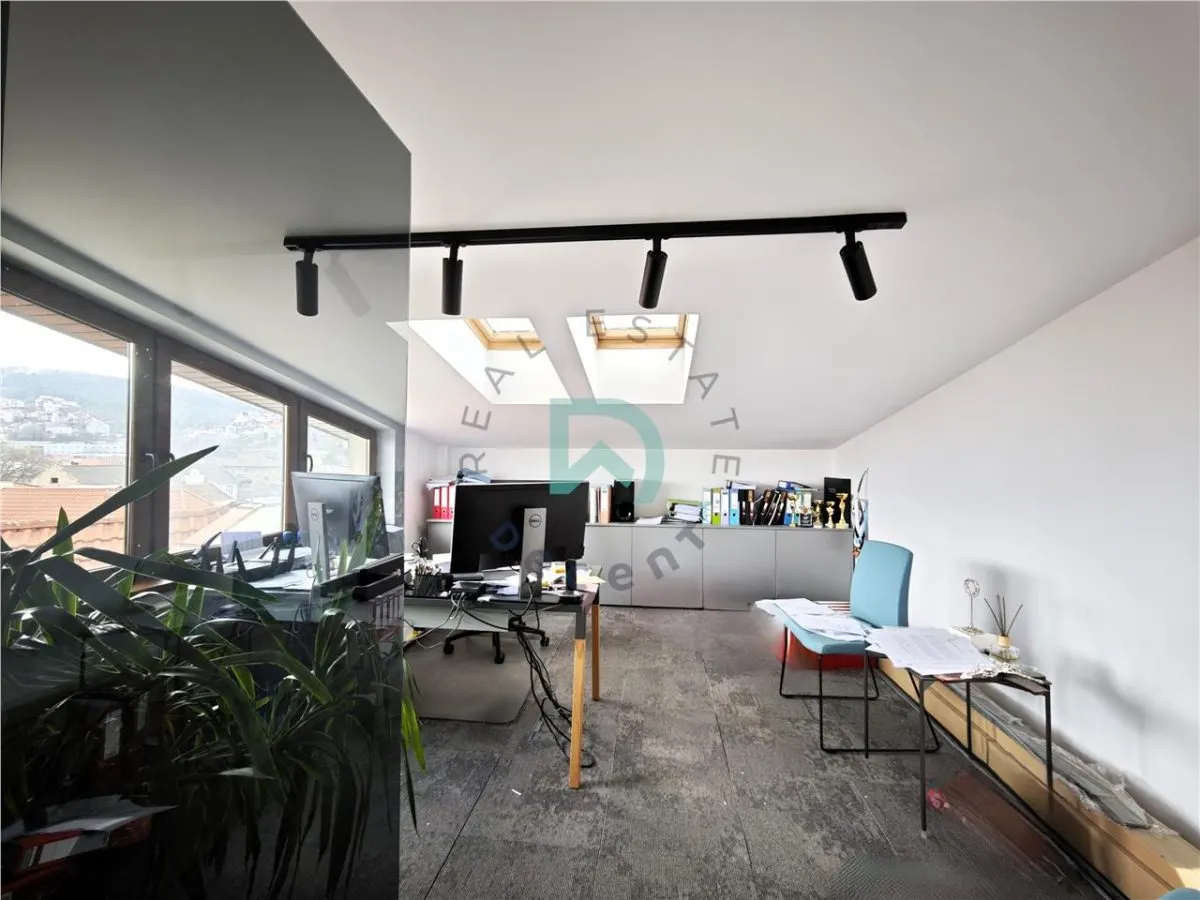 Apartament 4 camere, Brașovul Vechi - foto 1