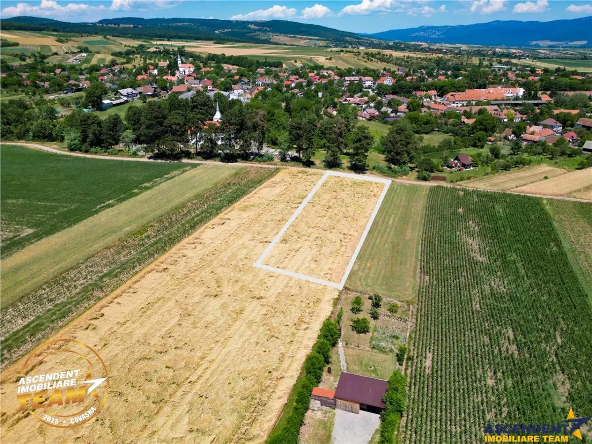 FILM! Valea Crisului,2.300mp,in vecinatatea lacului,aproape de Sfantu Gheorghe - foto 1