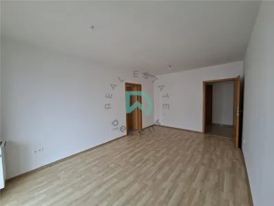 Apartament 2 camere Avantgarden etaj intermediar, loc de parcare - foto 3