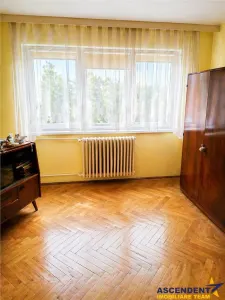 Garsoniera decomandata, etaj2, bloc apartamente, Astra, Brasov - Brasov
